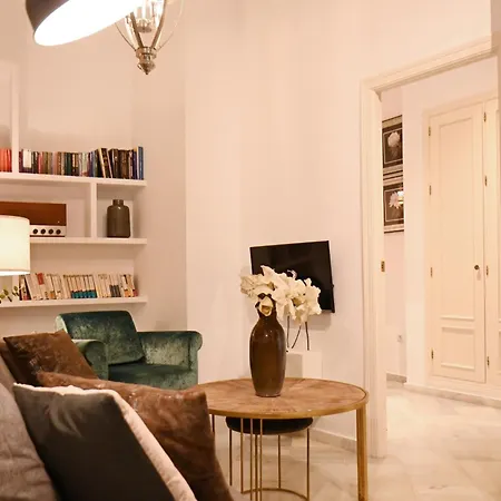 Precioso apartamento con patio en La Alameda Sevilla Habitación foto